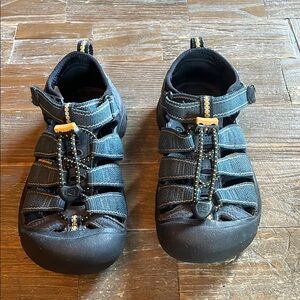Keen Newport H2 Kids Sandals🖤